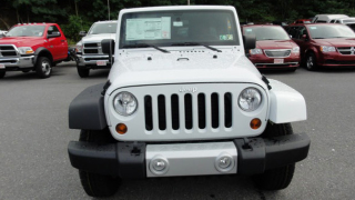 Illustration for article titled How does Jeep continue to ship Wranglers with the wrong parts?